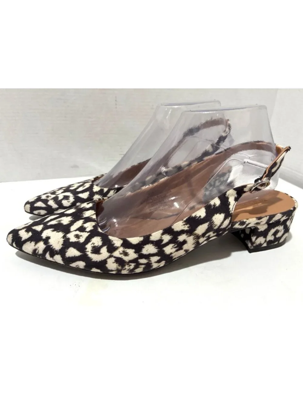 Banana Republic slingback pumps pointed toe low block heel bold cheetah print